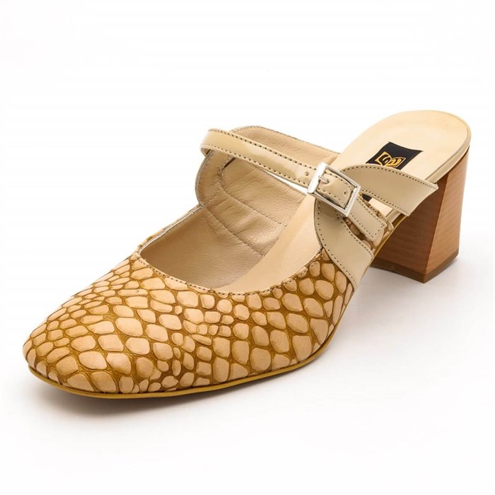 Costo shoesTerlik Sandalet ve Babet Modellerimiz2405 Taba Büyük Numara Bayan Terlik Ayakkabı