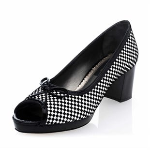Costo shoesAbiye ve Topuklu Modellerimiz1454 Siyah Beyaz Büyük Numara Kadın Ayakkabısı