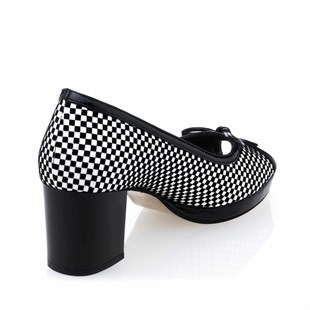 Costo shoesAbiye ve Topuklu Modellerimiz1454 Siyah Beyaz Büyük Numara Kadın Ayakkabısı
