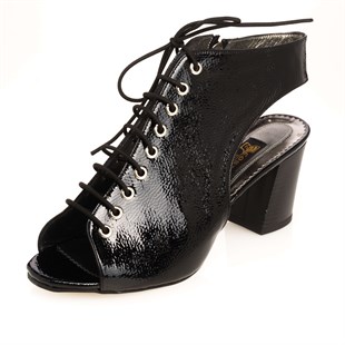 Costo shoesAbiye ve Topuklu Modellerimiz17428 Siyah Rugan Topuklu Büyük Numara Kadın Ayakkabıları
