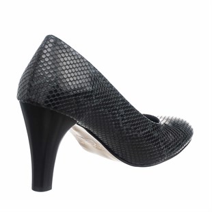 Costo shoesAbiye ve Topuklu Modellerimiz1923 Siyah Yılan Baskılı Büyük Numara Kadın Ayakkabısı
