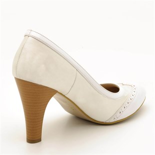 Costo shoesAbiye ve Topuklu Modellerimiz1954 Beyaz Büyük Numara Kadın Ayakkabıları