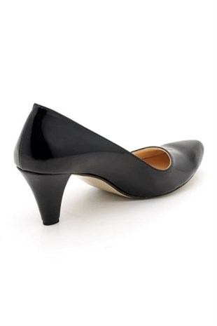 KT CollectionsAbiye ve Topuklu ModellerimizKT-2890 Siyah Rugan Büyük Numara Kadın Ayakkabıları