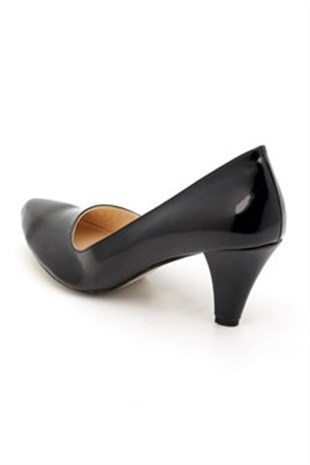 KT CollectionsAbiye ve Topuklu ModellerimizKT-2890 Siyah Rugan Büyük Numara Kadın Ayakkabıları