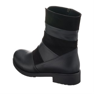 Costo shoesBot ve Çizme Modellerimiz41,42,43,44 Numaralarda LF1812 Siyah Süet Çarpraz Parçalı Sıcak Astar Rahat Geniş Kalıp Kauçuk Taban Büyük Numara Deri Kadın Bot