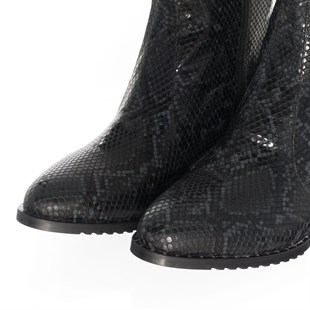 Costo shoesBot ve Çizme ModellerimizK976 Siyah Yılan Baskılı Özel Seri Üst Kalite Büyük Numara Kadın Botları