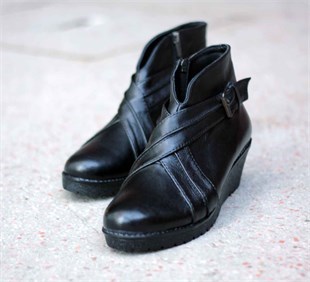 Costo shoesBot ve Çizme ModellerimizR-1903 Siyah Büyük Numara Kadın Botları