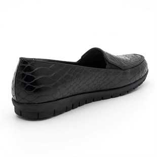 Costo shoesGündelik ve Rahat Modeller200592 Siyah Timsah Baski Büyük Numara Bayan Ayakkabı