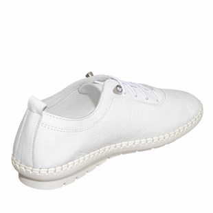 Costo shoesGündelik ve Rahat ModellerANK1120 Beyaz Deri Rahat Geniş Kalıp Gündelik Büyük Numara Kadın Ayakkabısı